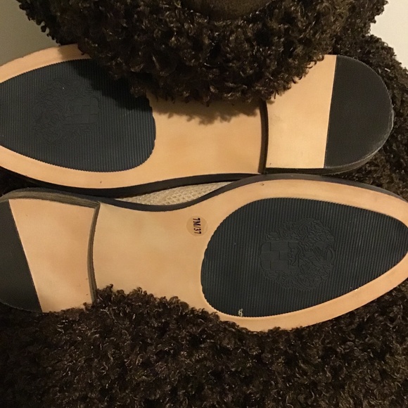 New , VINCE CAMUTO, size 7 medium, leather upper, glitter sole edges, beautiful - Picture 2 of 3